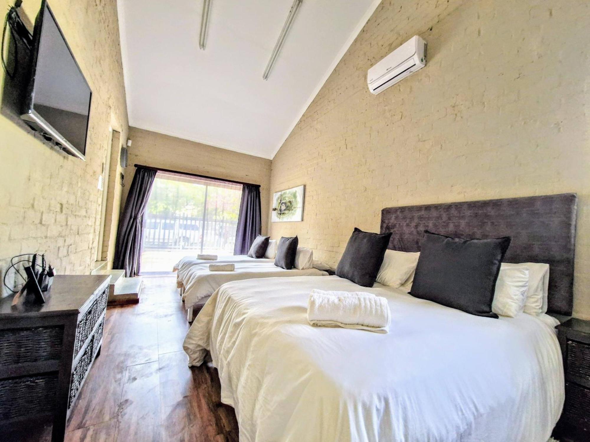 Hotel 9 On Drommedaris à Stellenbosch Extérieur photo